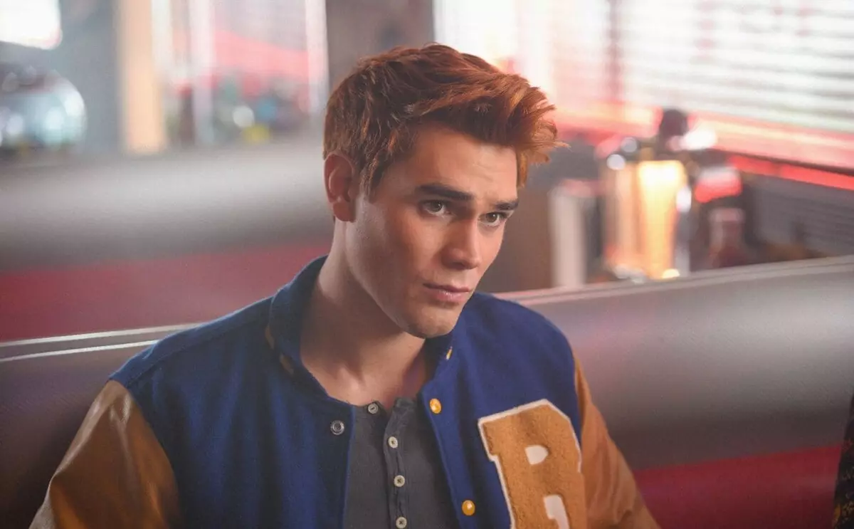 "Riverdale" ýyldyzy kay Jay APA-yň täze möý adamy bolup biler