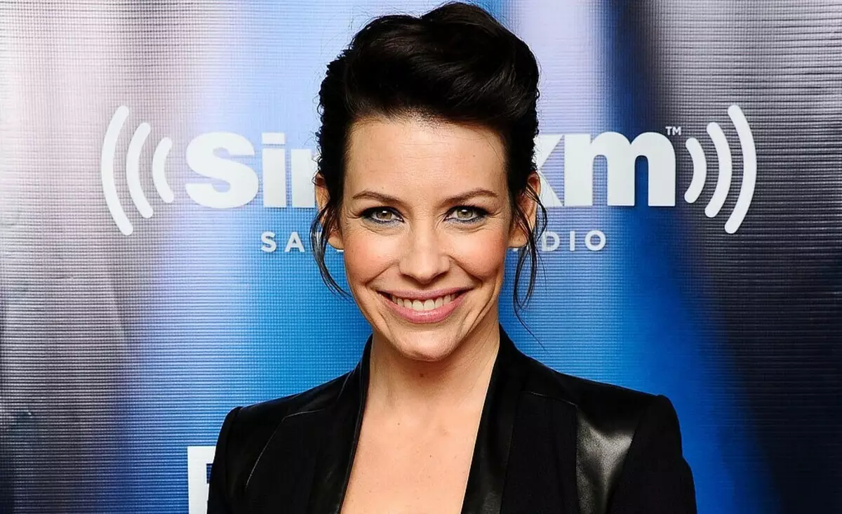 Evangelin Lilly o qosa mohlala oa ho se rate ho ea ho ho beoa