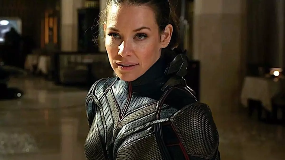 Evangeline Lilly katọọ kpakpando Marvel, nke na-eme mkpesa banyere "oke uwe" superhero