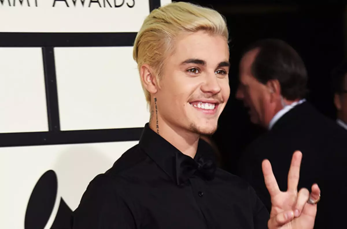 Justin Bieber pediu desculpas a fãs para uma vadeira rápida em uma carta aberta