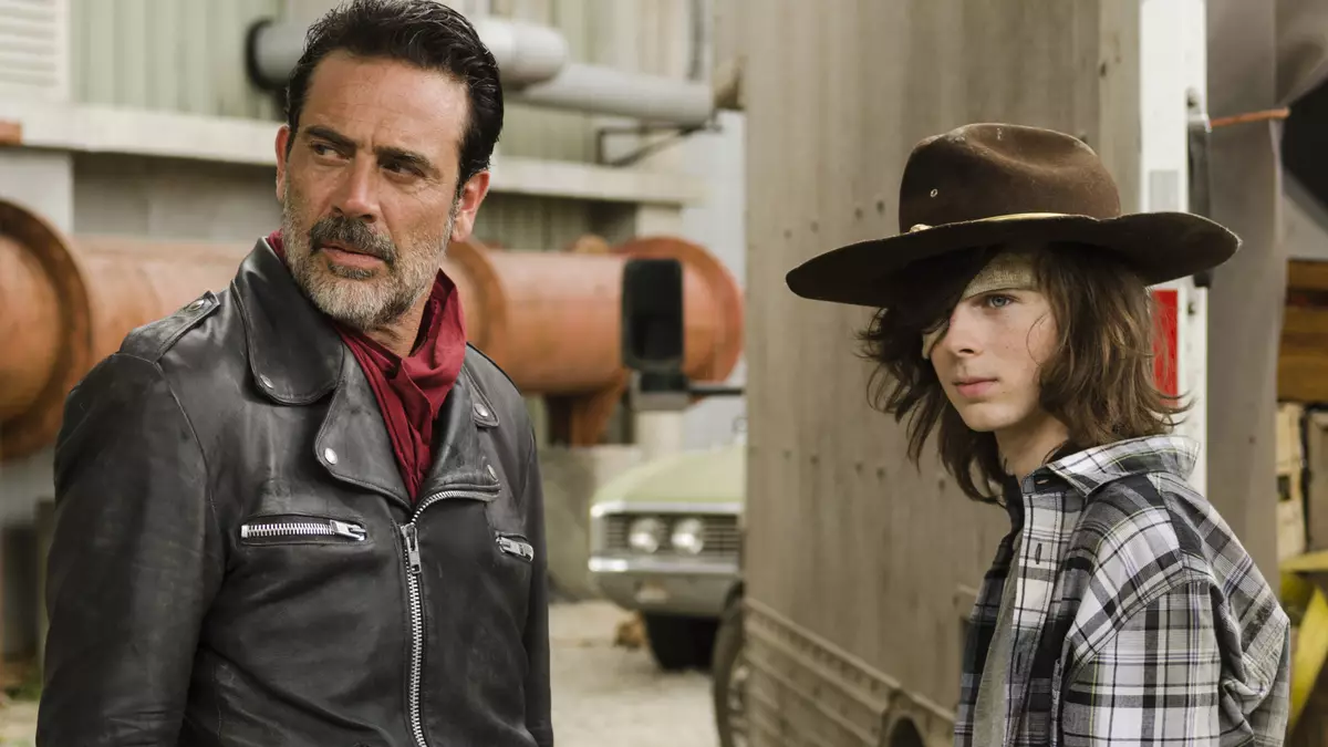 Chandler Riggs nagovijestio se da se vrate u ulogu Charlesa u "pješačkim mrtvačacima"