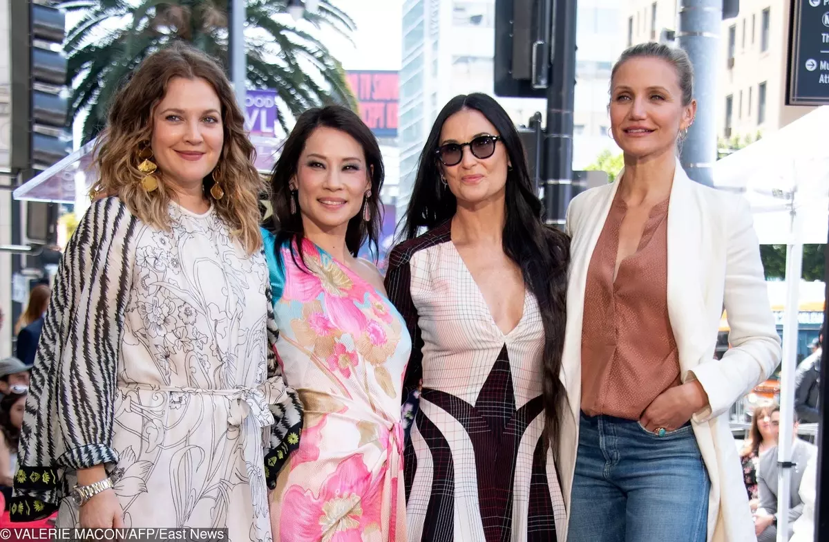 Charlie Angels berkumpul: Cameron Diaz dan Drew Barry Mendukung Lucy Lew On Alea Glory 128754_4