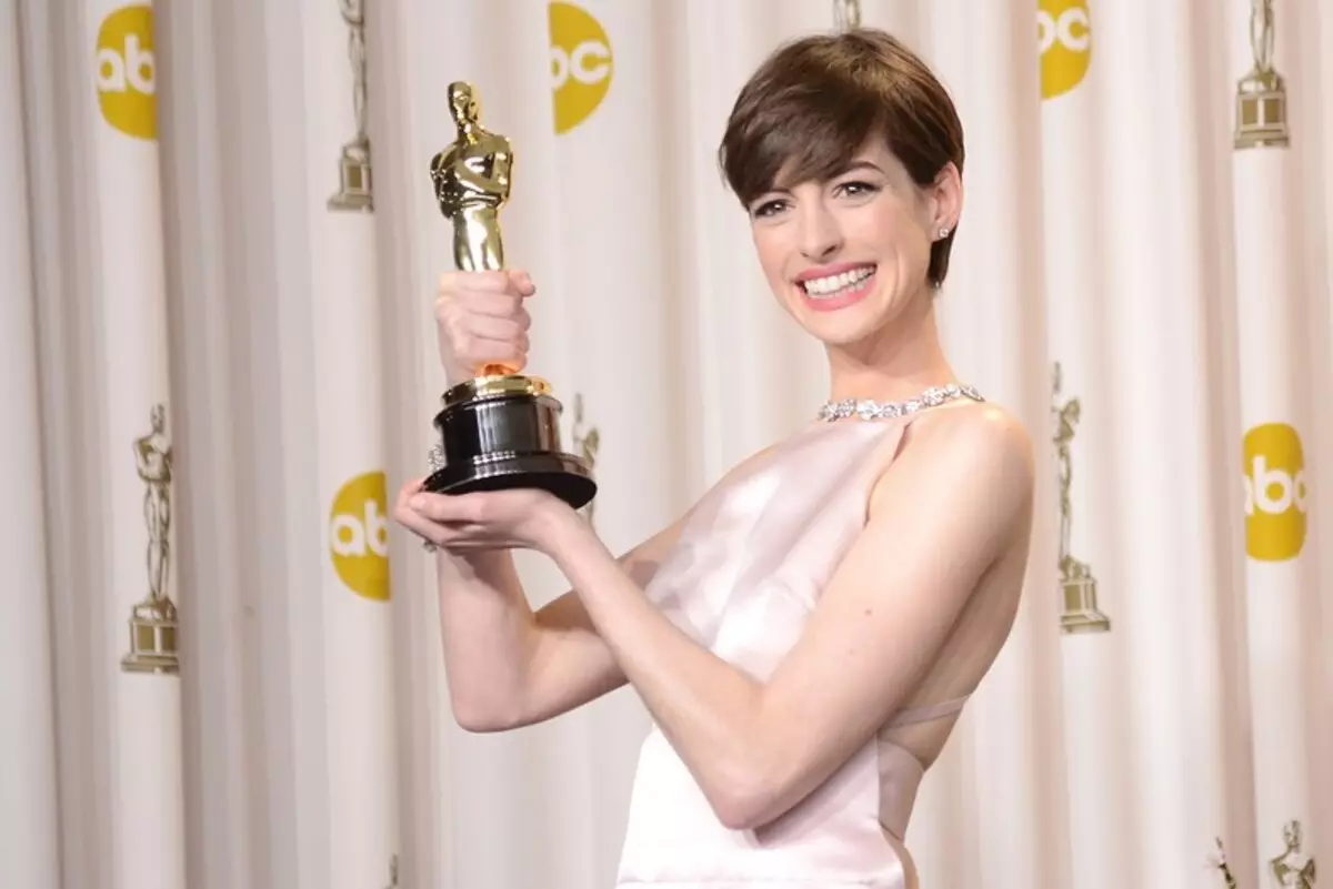 Anne Hathaway het erken dat hy nie gelukkig was met die oorwinning vir Oscar -2013 nie