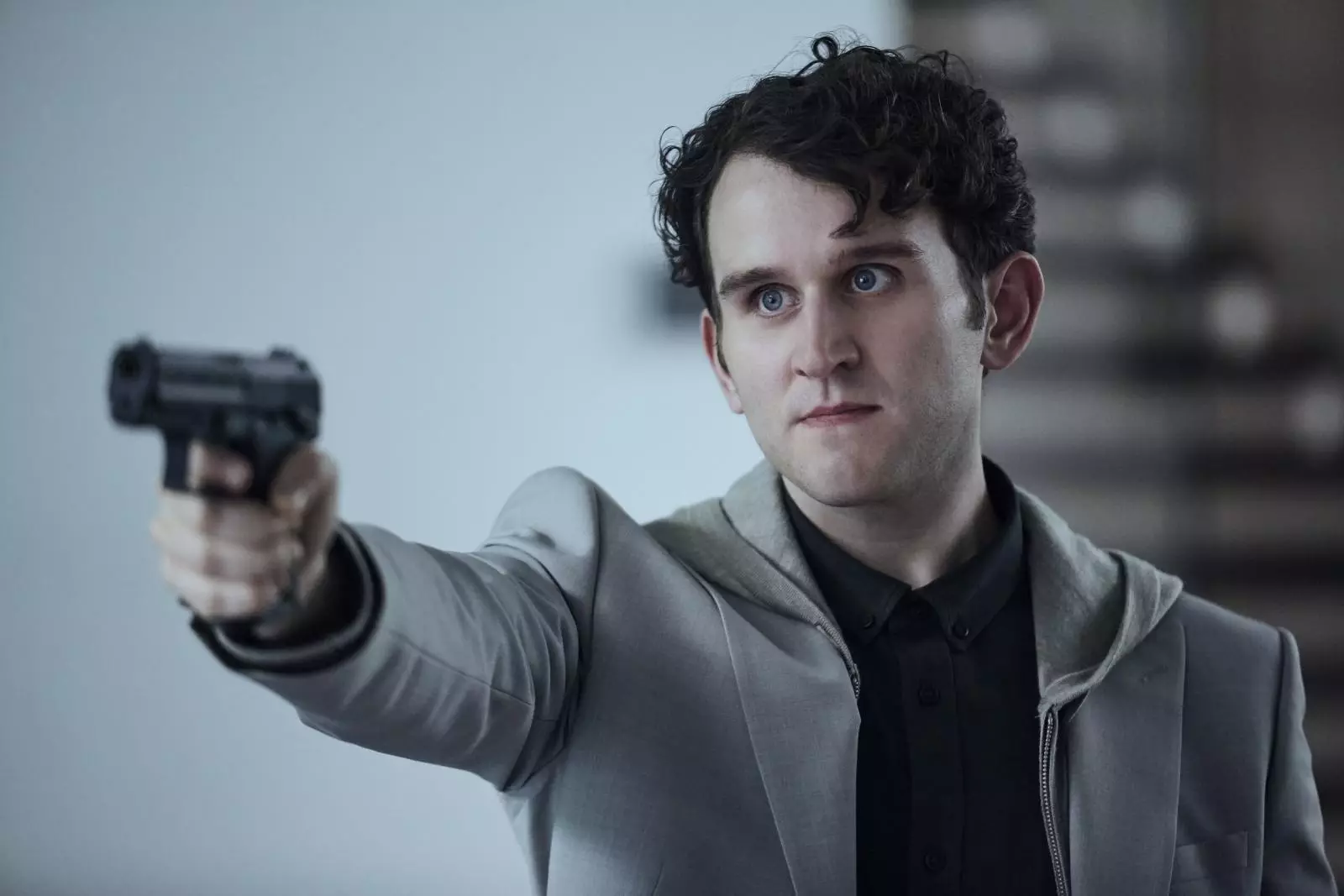 Dudley is gegroeid: Harry Melling, Charlize Theron en anderen op frames en fragmenten van de 