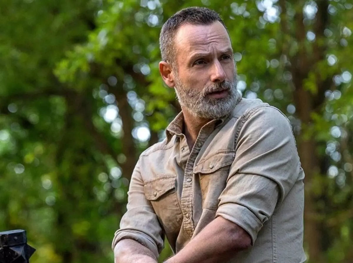 Andrew Lincoln megérintette búcsút a gyalogolták rajongói számára