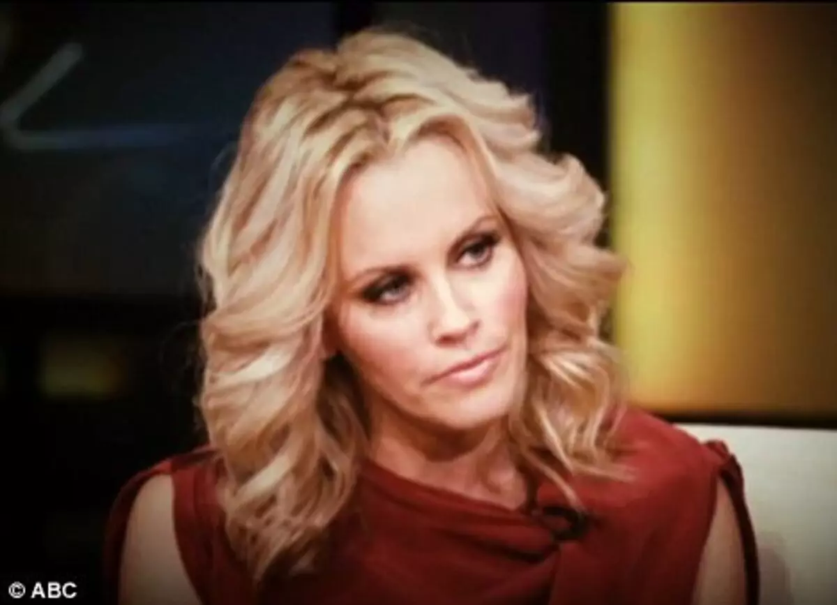 Jenny McCarthy: "Jim Kerry stopped me to mix"