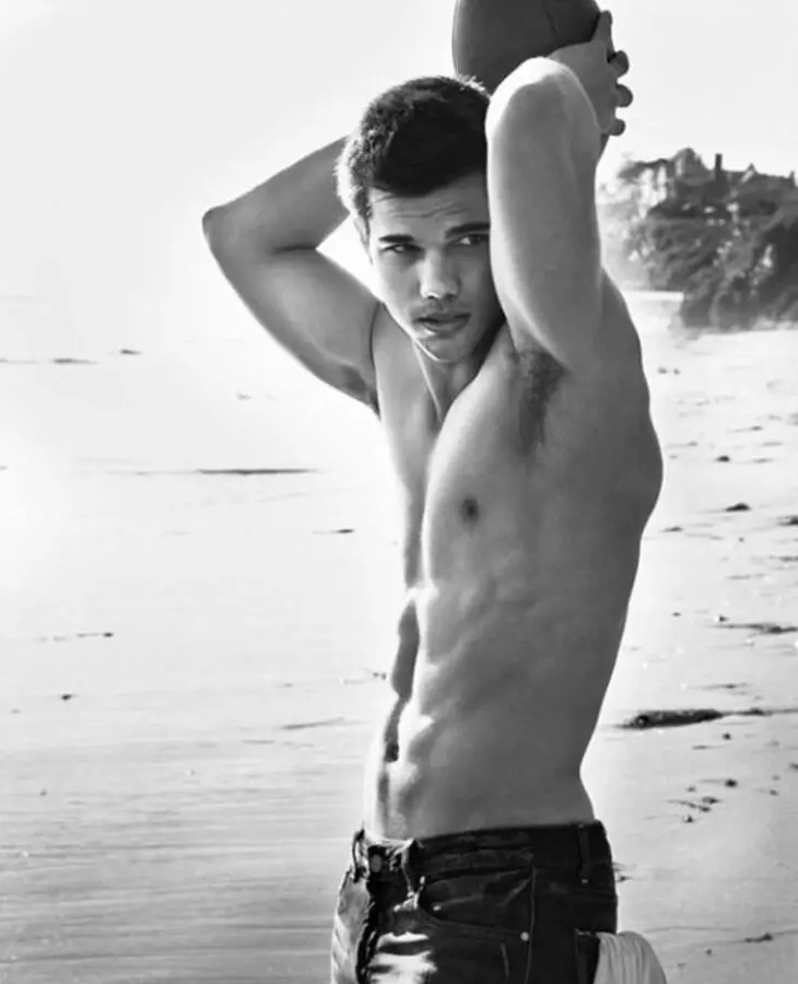 ກ່ຽວກັບ Taylor Lautner ຂຽນວ່າລາວ gay