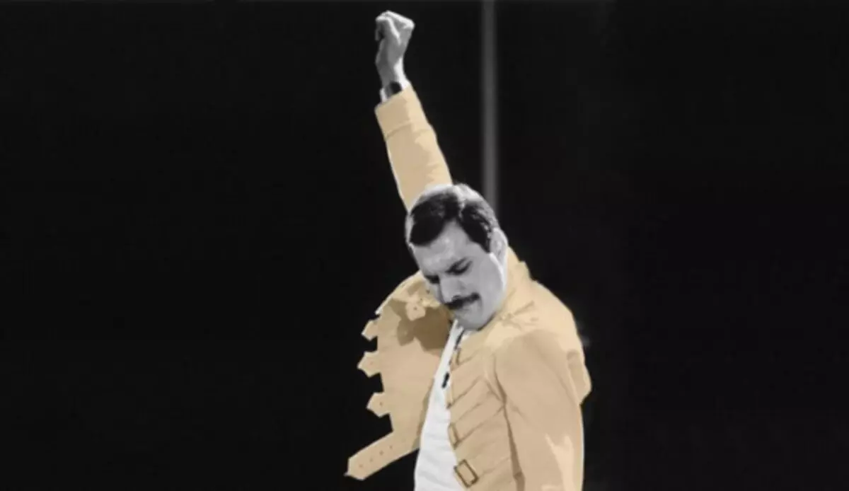 Sasha Baron Cohen vil spille Freddie Mercury