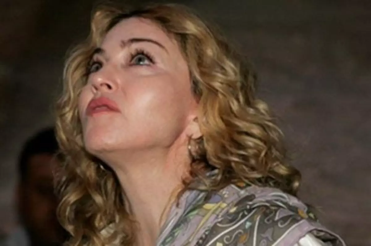 Madonna frege fans om jild-haitians te donearjen