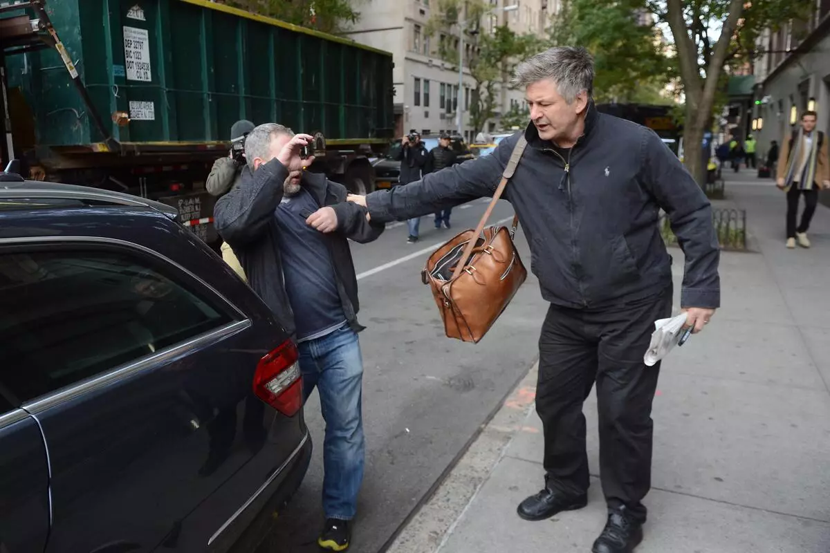 Alec Baldwin: Nästa konflikter med paparazzi