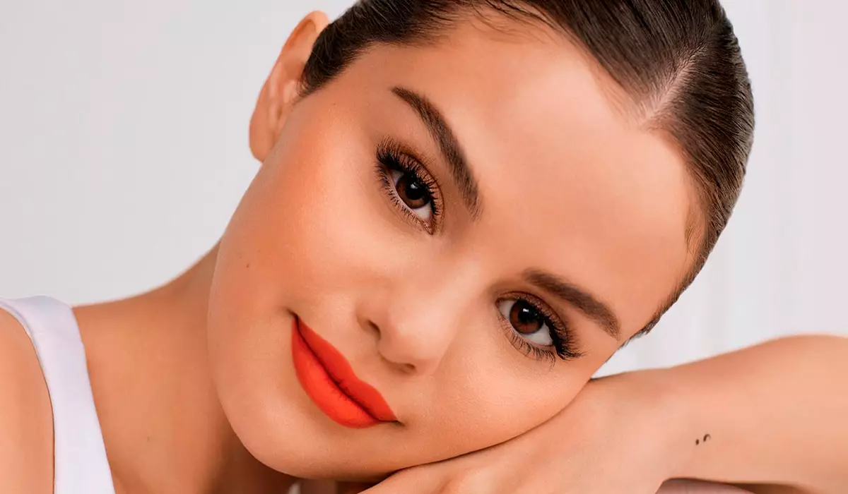 Đằng sau hậu trường: Selena Gomez cho thấy clip gốc Tây Ban Nha đầu tiên bắn