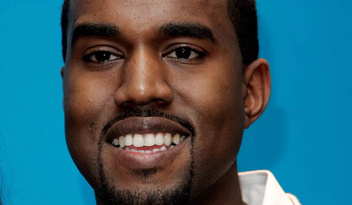 'N boete van $ 500,000: Kanye West sal 'n intern vir 'n foto in Instagram voorstel