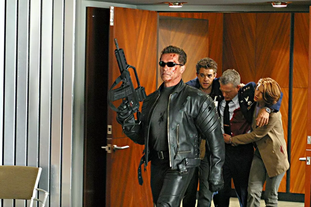 Միայն «Terminator» - ի մեկ ֆիլմում չկա «Ես կվերադառնամ» պաշտամունքի արտահայտությունը 138554_2