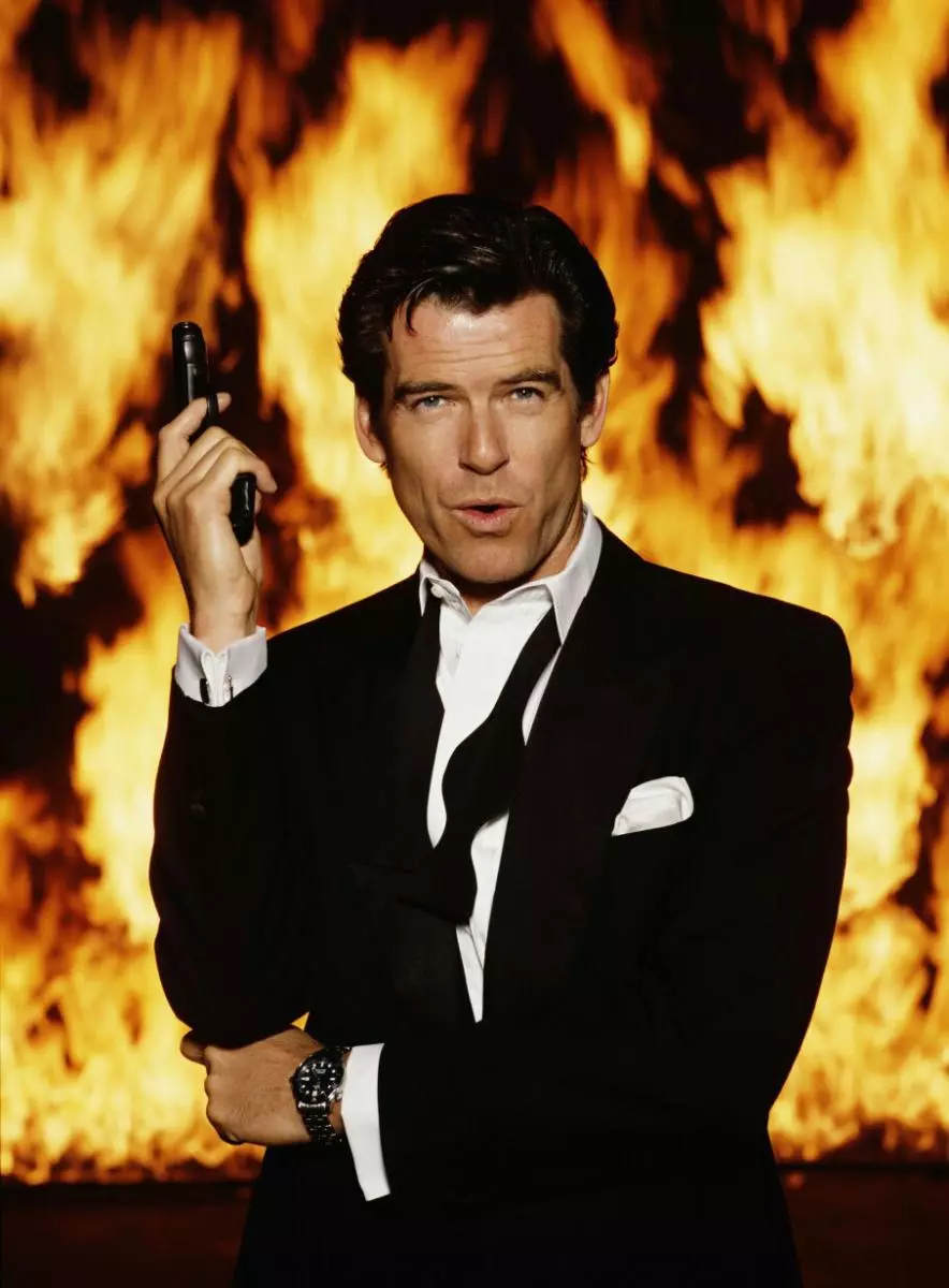 Pierce Brosnan yabwiye uburyo uruhare rwa James rufatanije n'umwuga we: "Imbere yawe nawe"