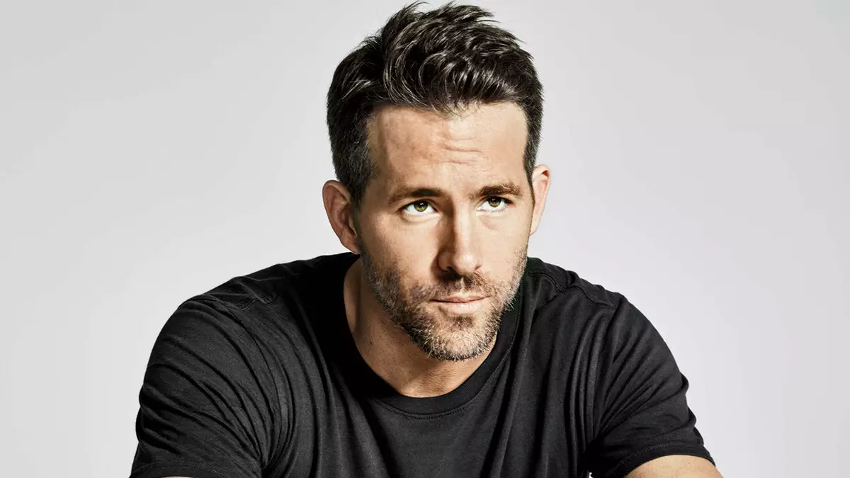 Si lama filaan ah: Ryan Reynolds oo lagu eedeeyay cunsurinimo ka dib markii uu amaaney "Mackher Panther"