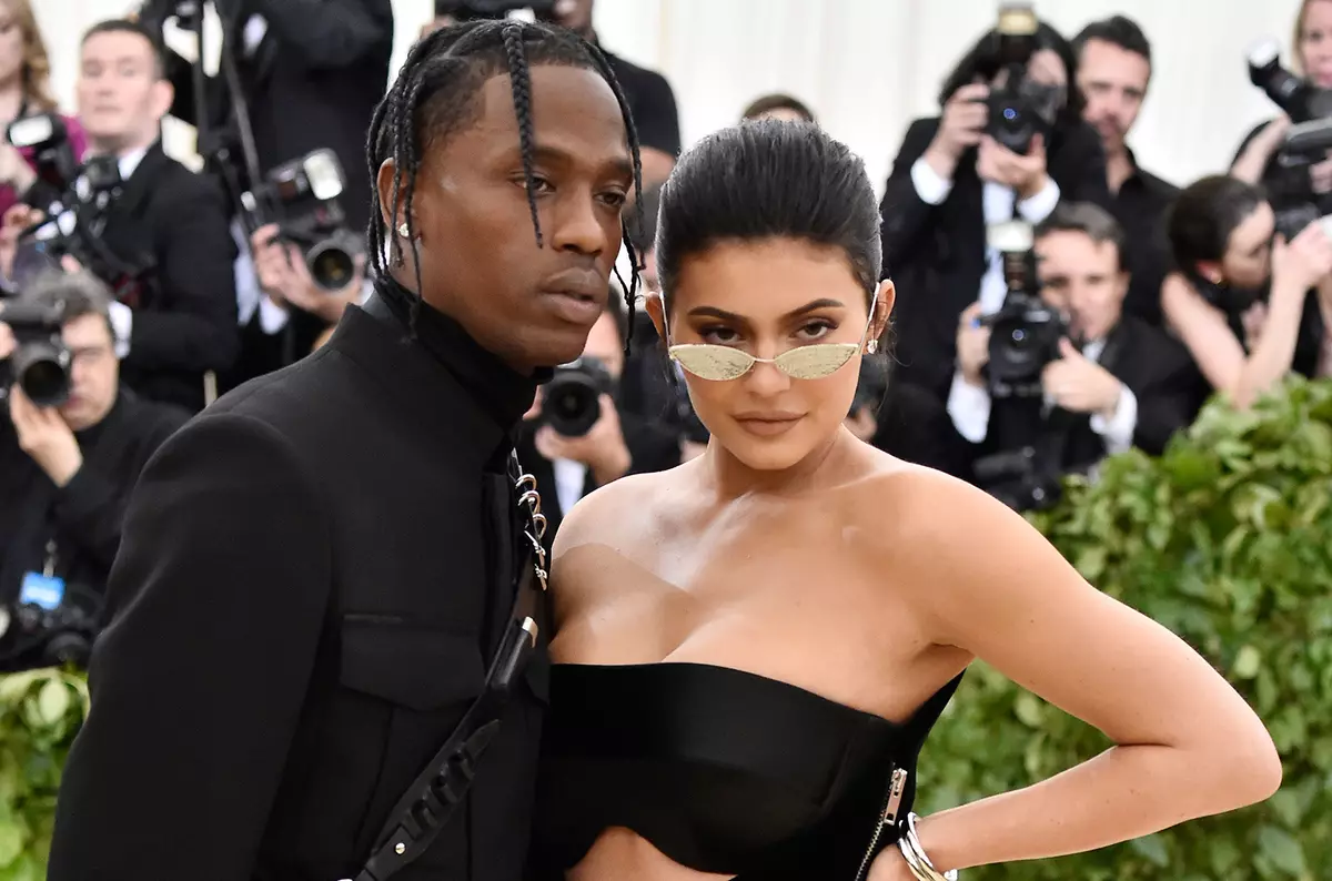 Kylie Jenner anaogopa kuolewa kwa sababu ya uzoefu wa Sisters SAD