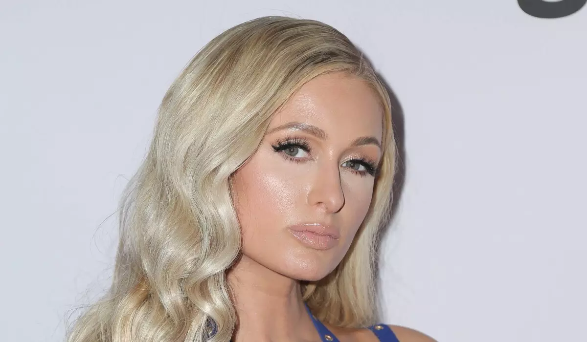 "Zinali zomveka bwino kwambiri": Paris Hilton adakumbukira zokambirana zochititsa manyazi ndi kalata