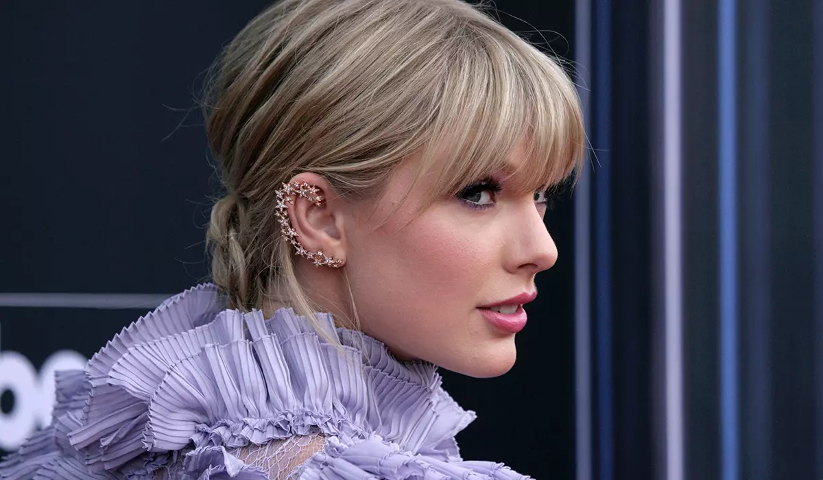 Taylor Swift wuxuu dhalleeceeyay taxanaha Netflix ee ku saabsan falgalka jinsi ee ku saabsan iyada