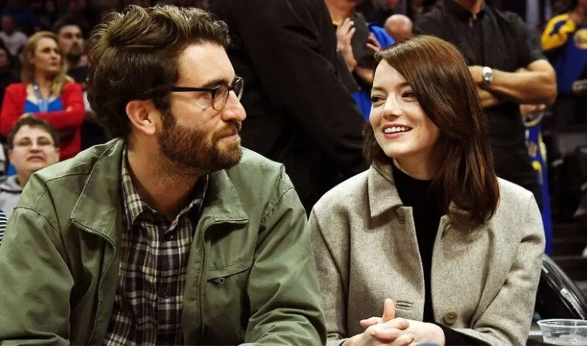 Ring Astuces: Les fans d'Emma Stone soupçonnaient qu'elle se marie secrètement