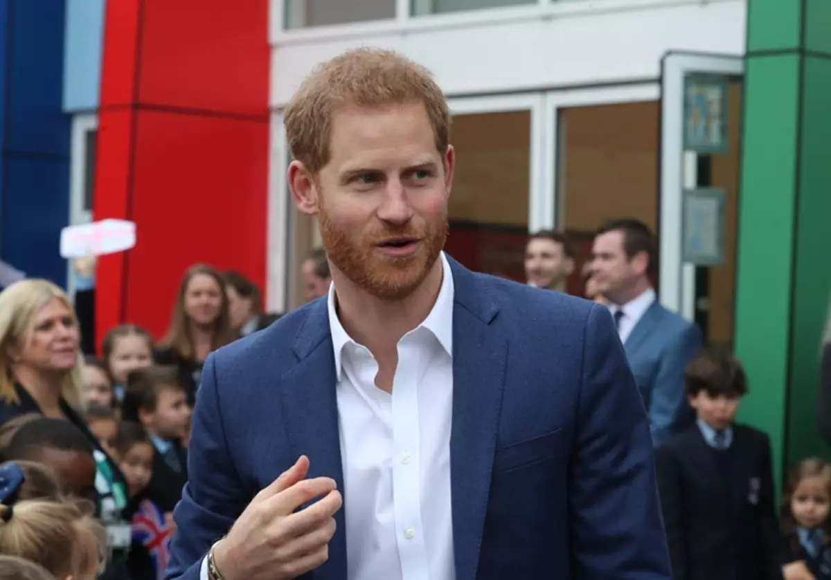 Foto: Prins Harry i ballettlektion med barn