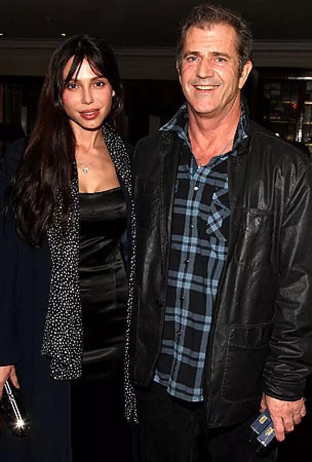 Mel gibson and Oksana grigorieva ئايرىلدى