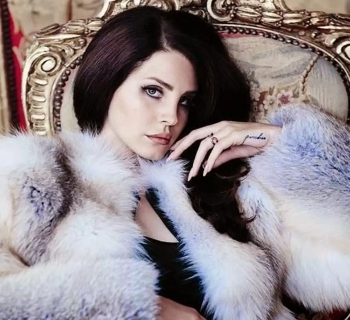 Lana del Rey nella rivista di moda. Settembre 2014.