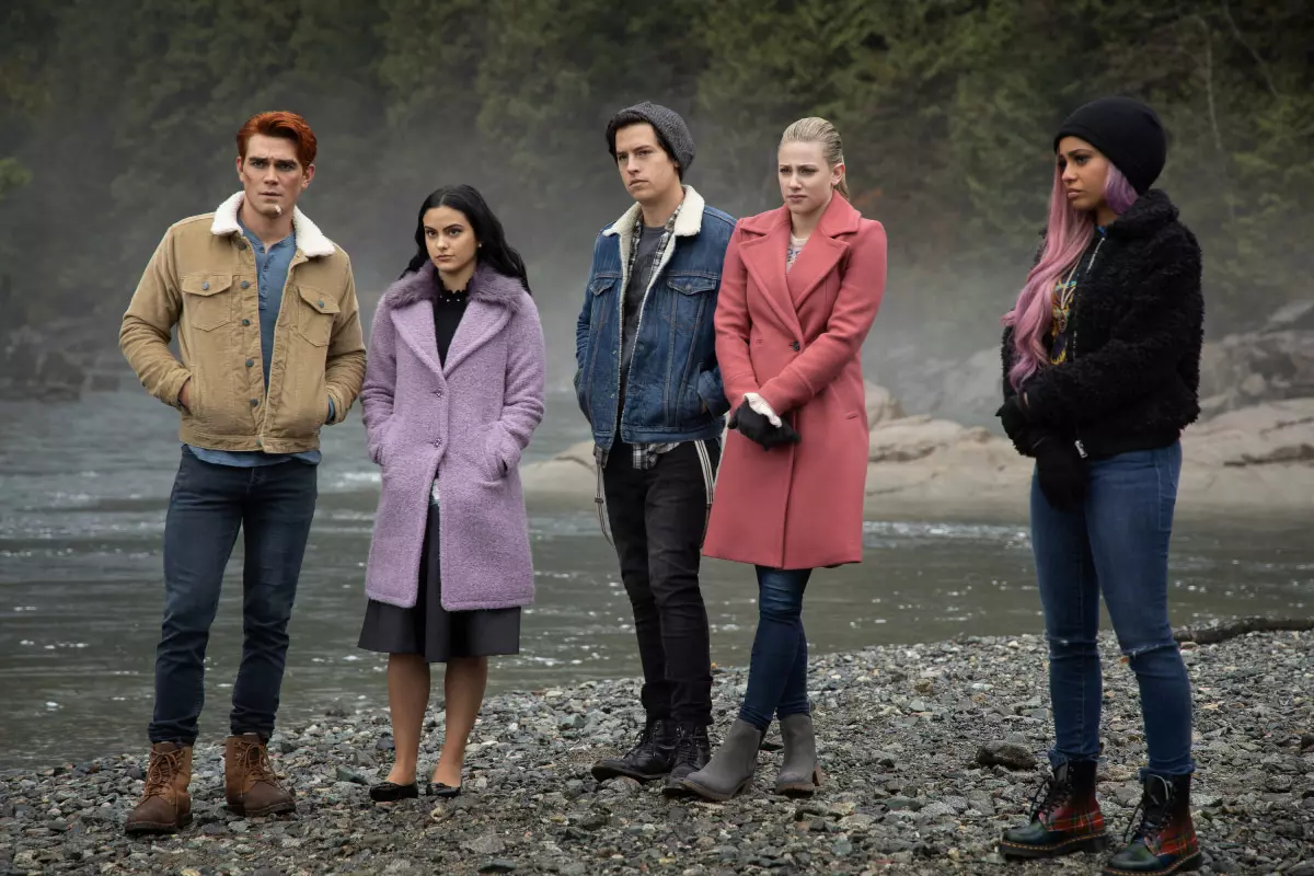 ການຜະລິດລະດູການທີ 5 "Riverdale": ໂປສເຕີ