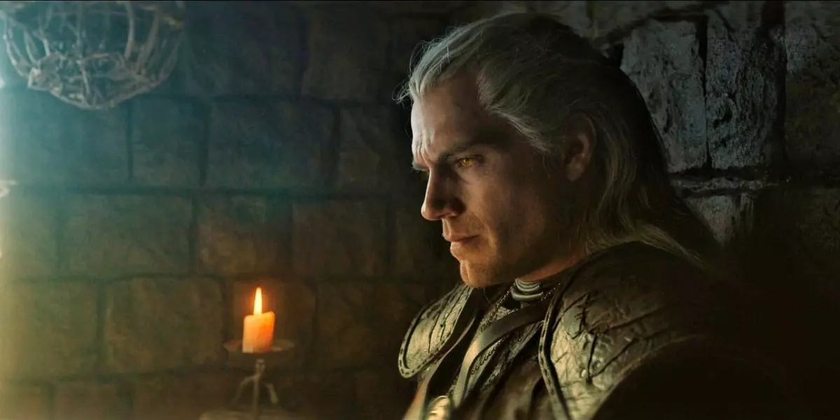 Hita ao amin'ny fandriana "Witcher" ve i Henry Cavill?