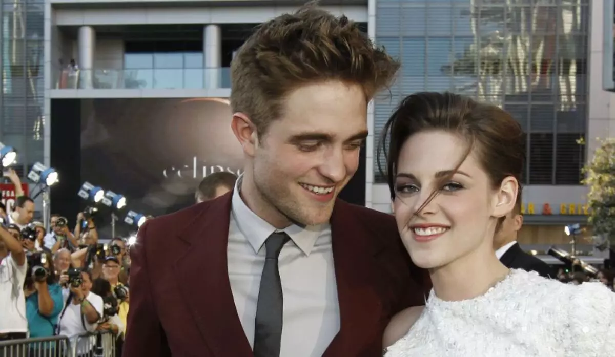 Haftaning eng jozibali soxta mish-mishlari: "Twilion" ning "Twilion" registrida Robert Pattinson va Kristin "