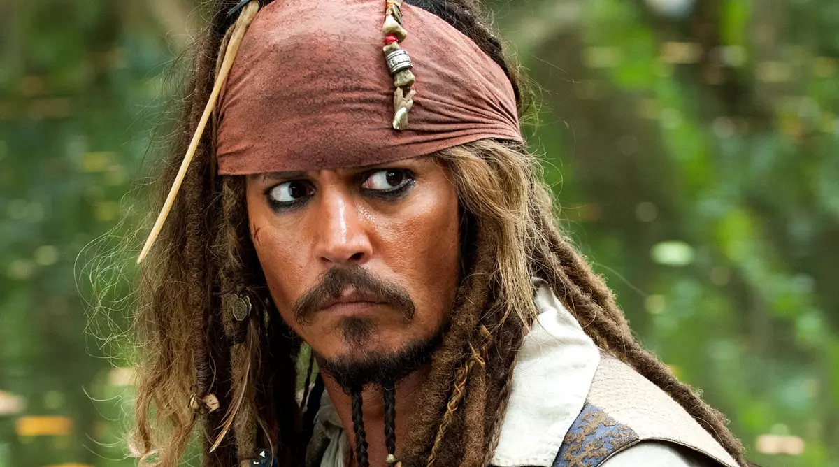 Disney säästab 90 miljonit dollarit, vabastades Johnny Depp Kariibi mere piraatidest "