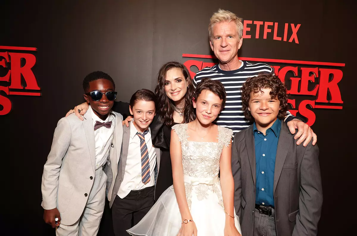 Hollywood, Pindah: Netflix memanggil dirinya sebagai "bintang bintang" baru "