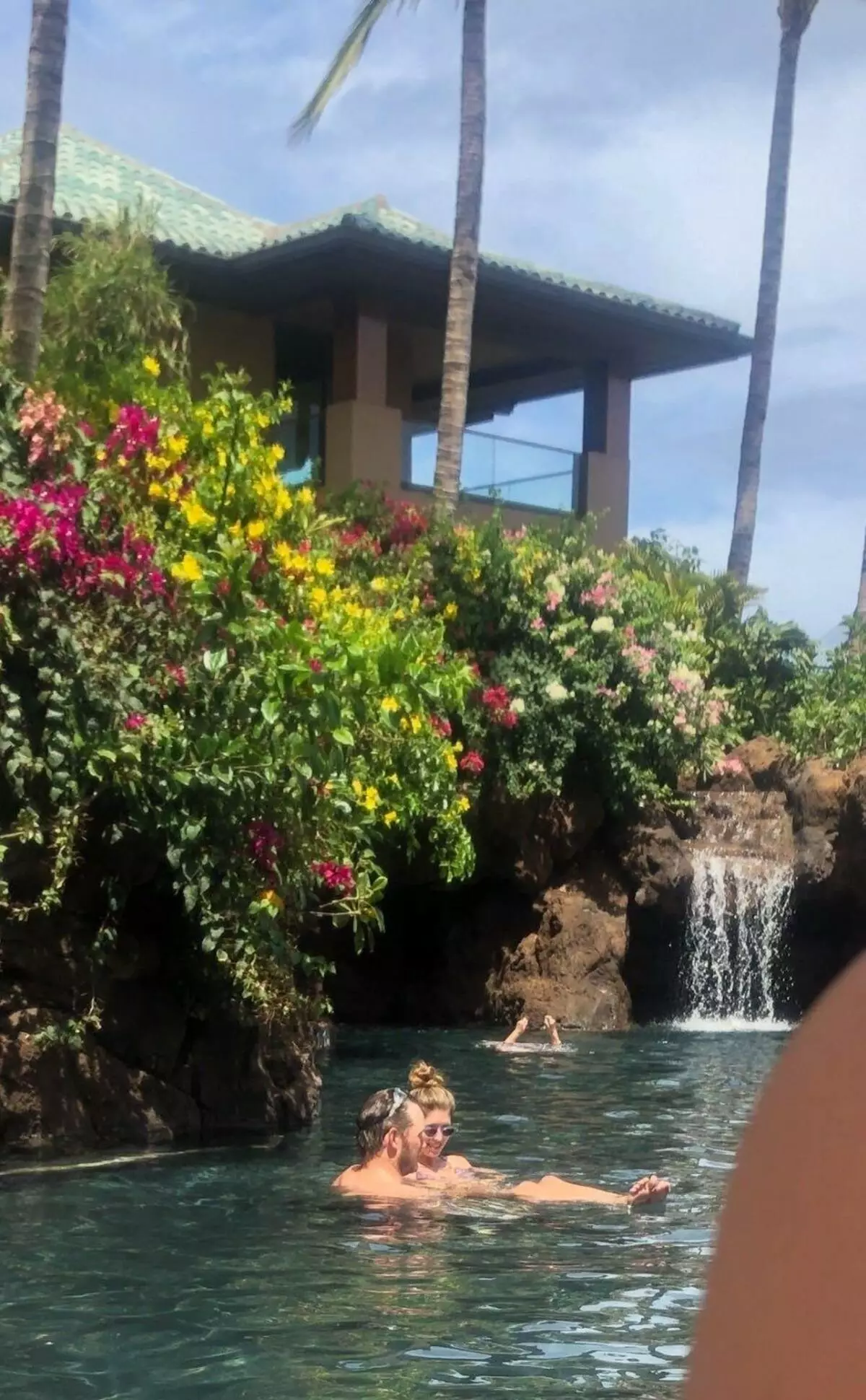 Chris Prett na Catherine Schwarzenegger Kufurahia Honeymoon huko Hawaii: Shots ya kwanza 148521_2