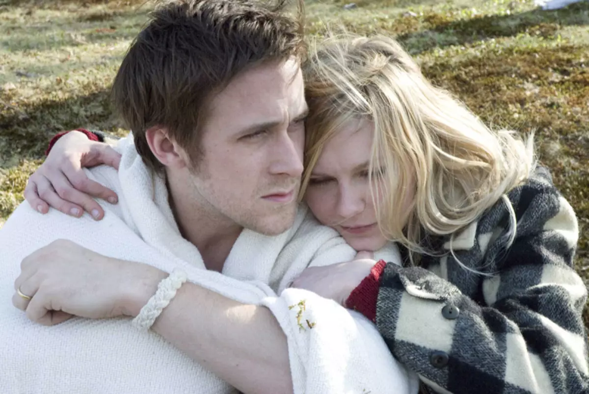 Ryan Gosling niala tsiny tamin'i Kirsten Dunst noho ny fihetsiny teo amin'ny sarimihetsika "tsara indrindra"