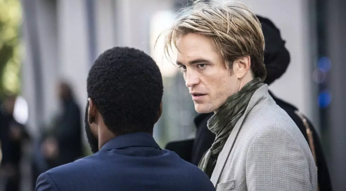 Nolan na - emekọ: Robert Pattinson nụrụ banyere ọrụ Batman n'ụbọchị mbụ nke okwu nkiri "