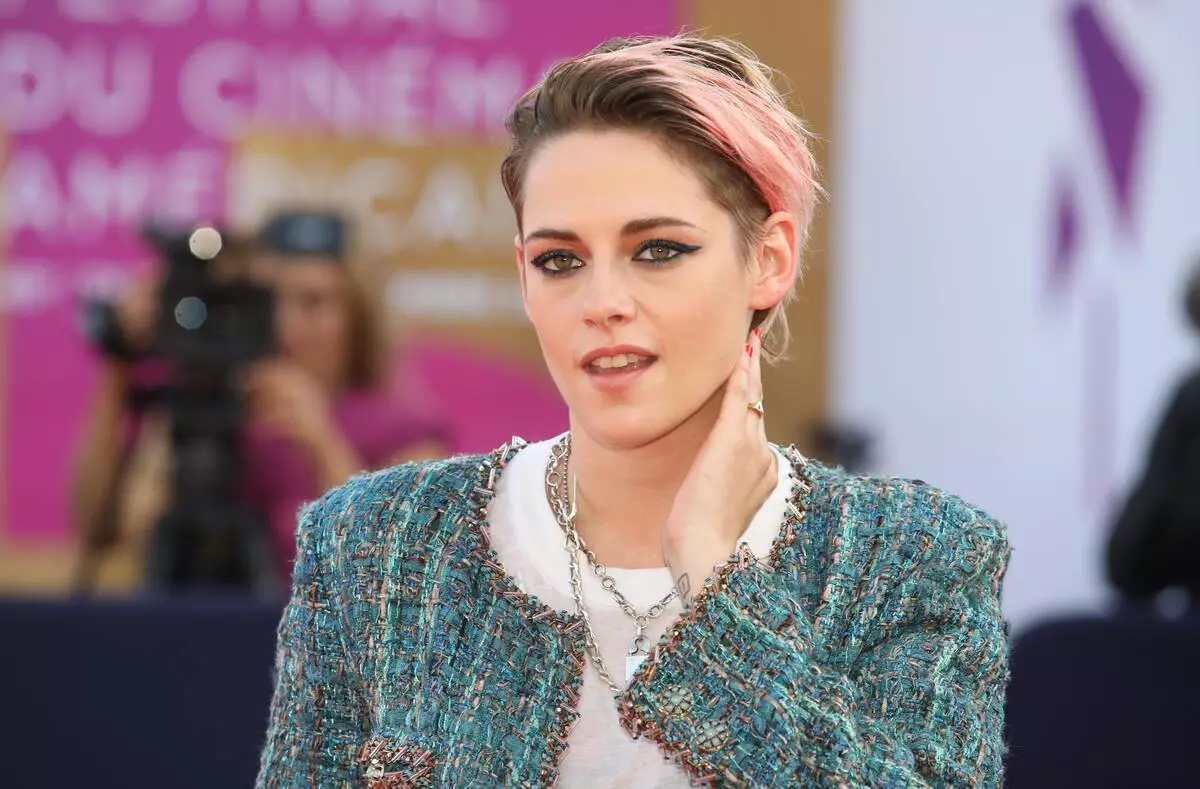 Ονομάζεται εχθρούς: Ο Kristen Stewart έδωσε μια τιμητική ανταμοιβή για τη συμβολή στον κινηματογράφο