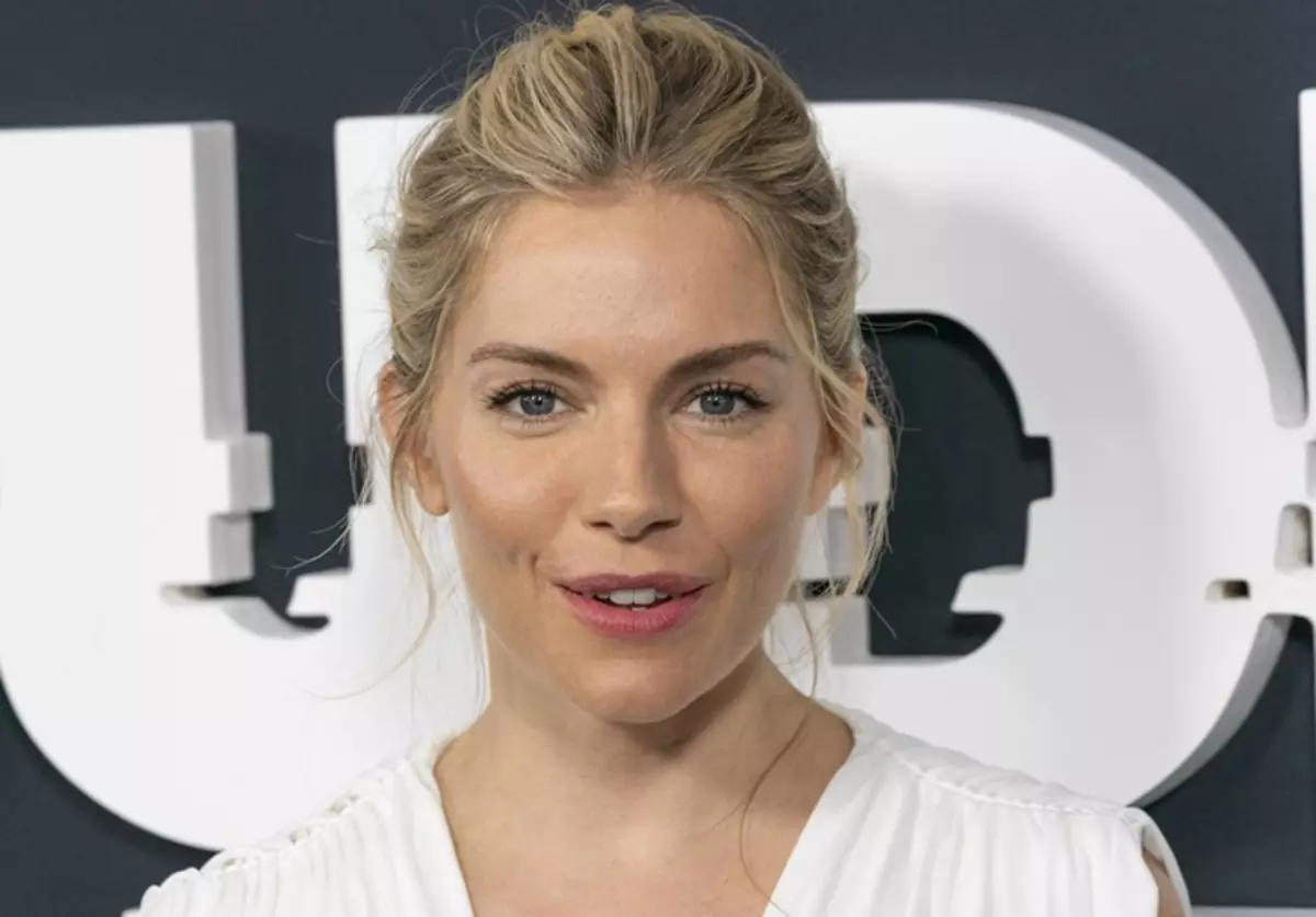 Sienna Miller e le fefe e tupu ai le matua: "O se mapusaga"