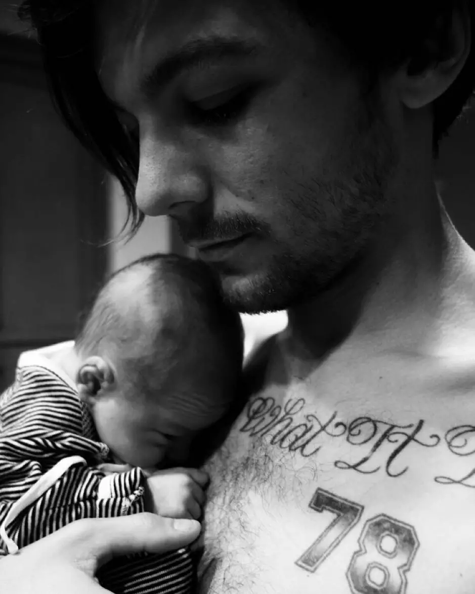 Louis Tomlinson gbara ajụjụ banyere ọnwụ nke nne naanị ụbọchị ise tupu ọnwụ nwanne ya nwanyị 155485_1