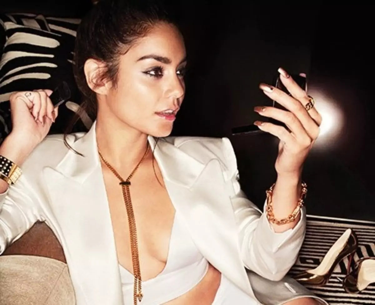 Vanessa Hudgens i Marie Claire Magazine. Oktober 2013