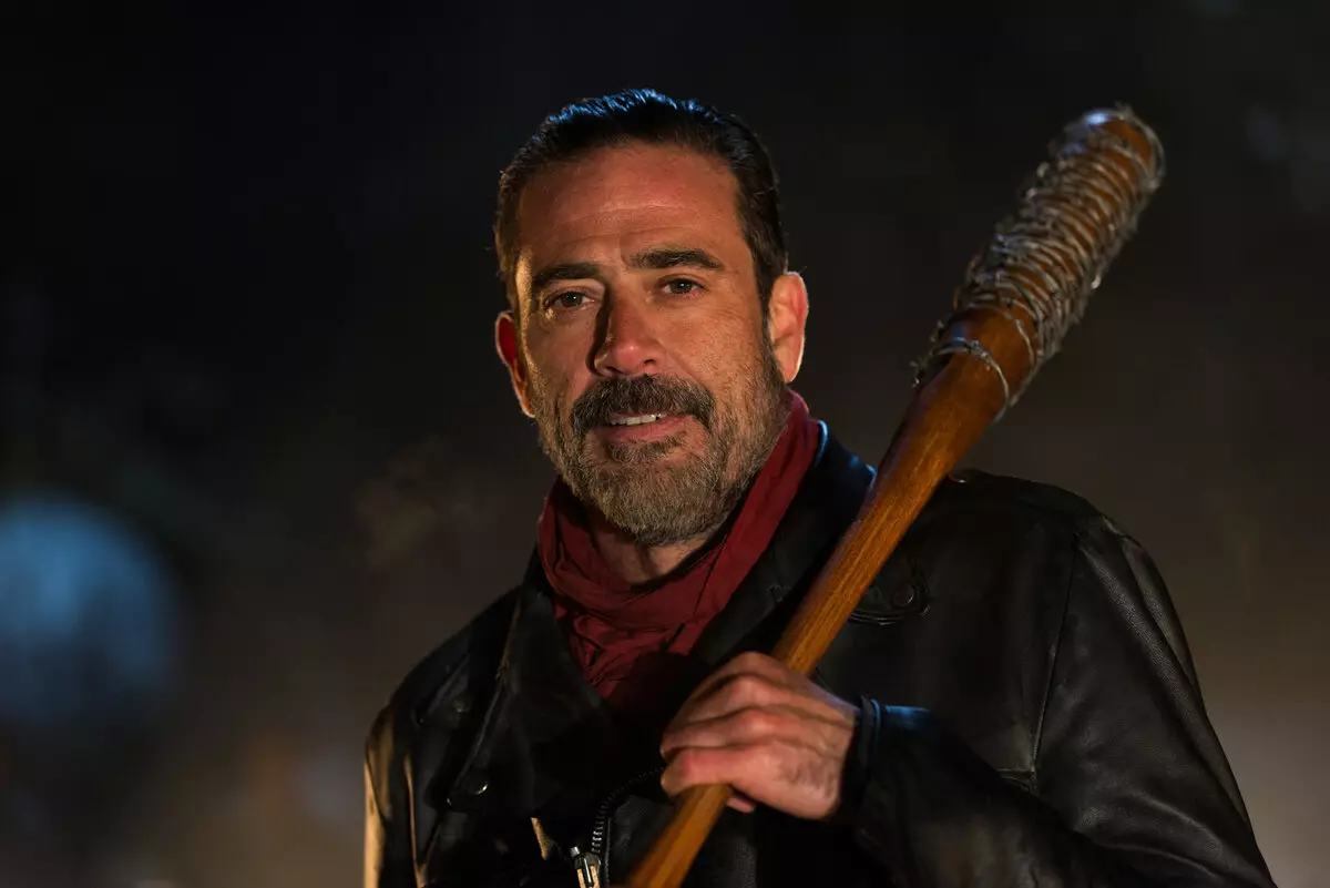 Jeffrey Dean Morgan dia manambara fa ny "Mandeha Maty" momba an'i Nigan dia mbola azo atao