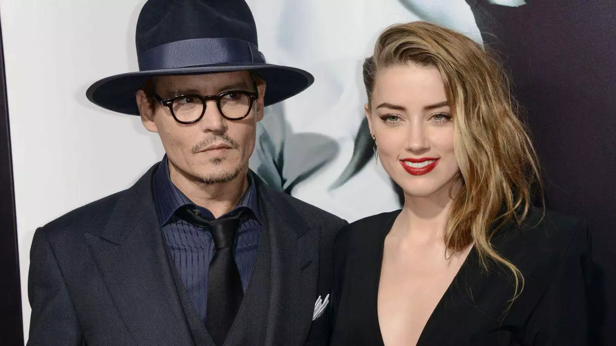 Quattro avvocati Amber Hoard non la diferanno più nel caso contro Johnny Depp