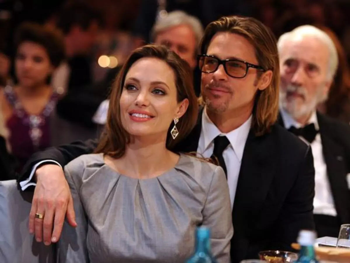 Nanny Angelina Jolie stond voor Brad Piet