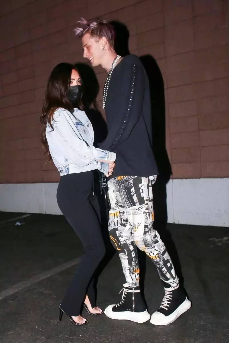 Like Mom and Son: Megan Fox captured on a date with Machine Gun Kelly 158950_1