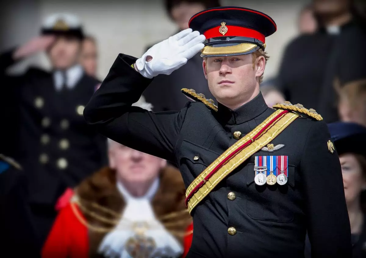 Si Prince Harry ay umalis sa serbisyo ng militar