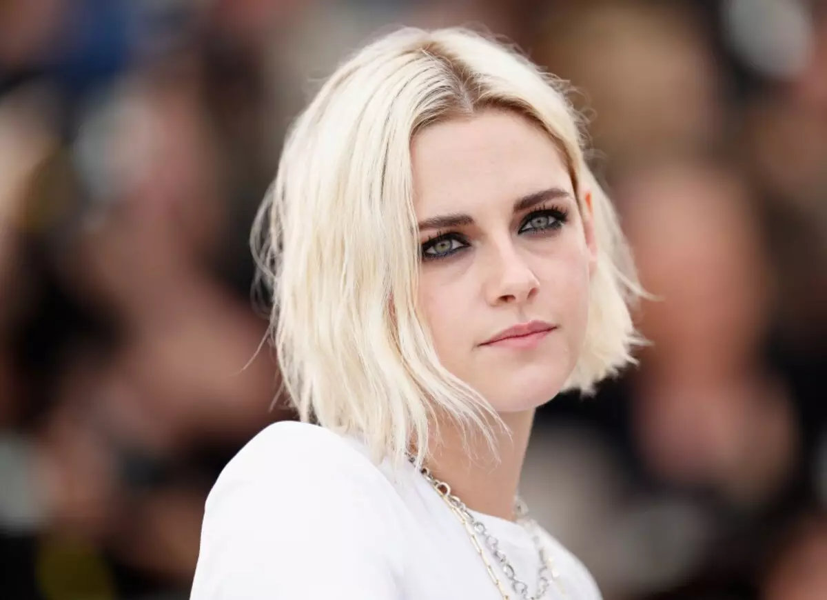 Kristen Stewart mīl pārskatīt filmas ar savu līdzdalību