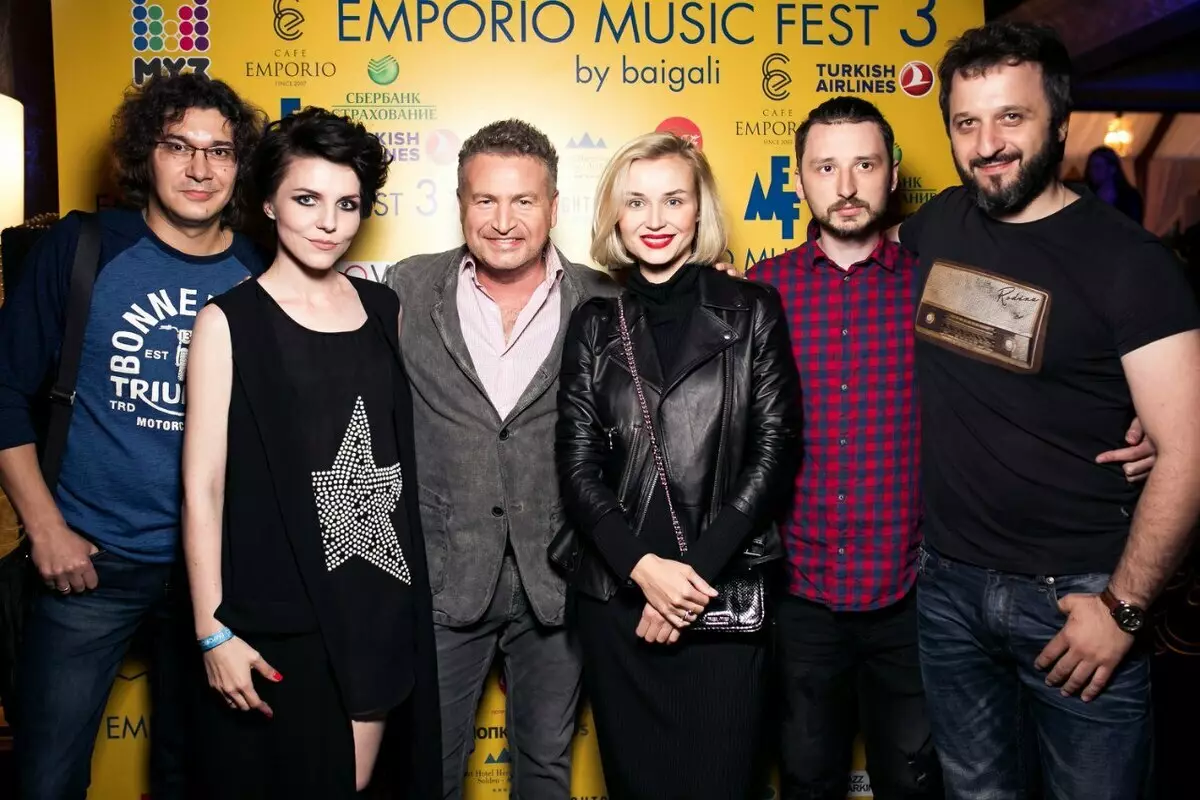 Leonid Agutin và Polina Gagarina đã chọn Firmist Eckporio Music Festist thứ mười.