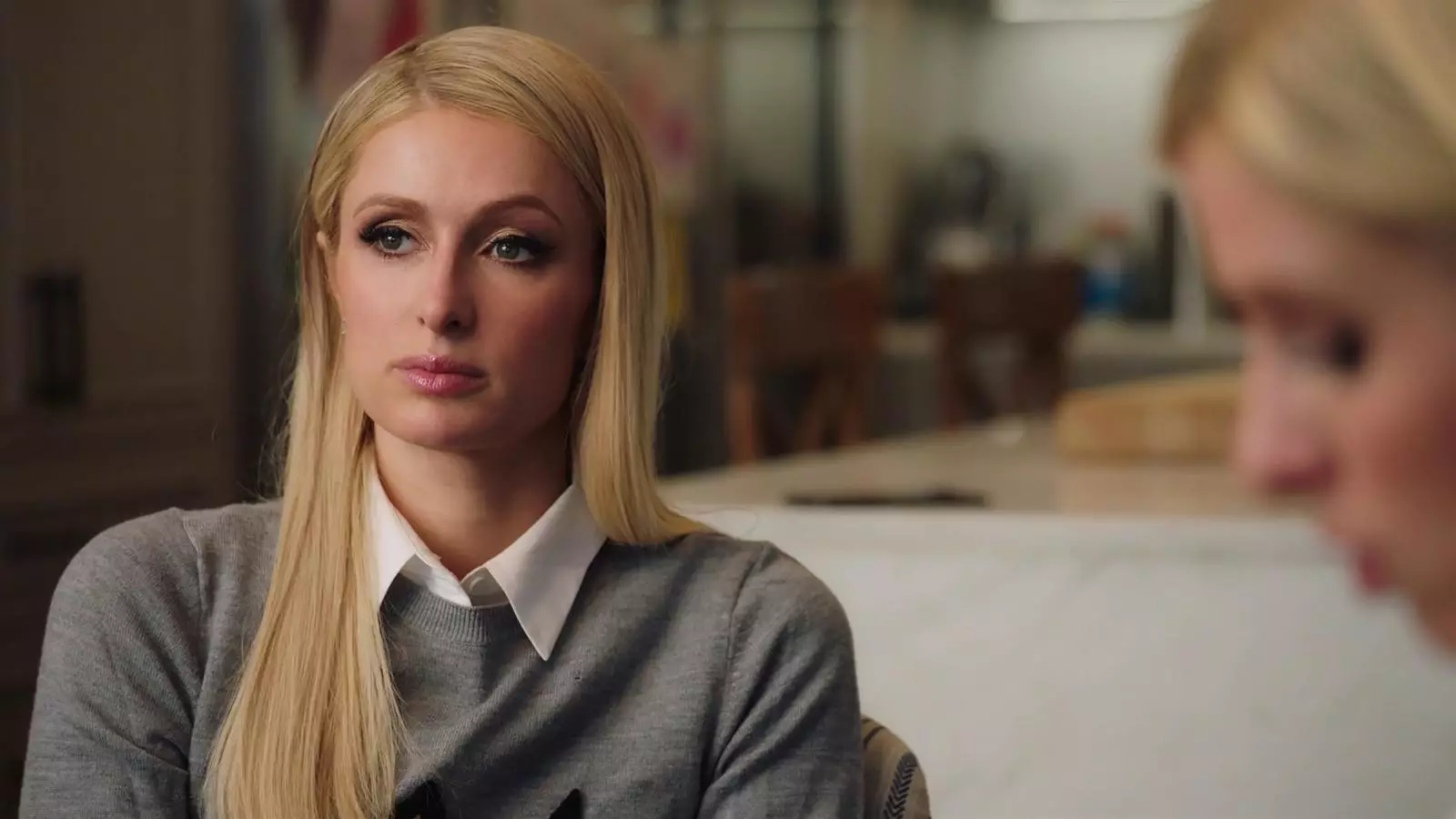 Adina Paris Hilton dikutuk anjeunna pikeun karanjingan: 