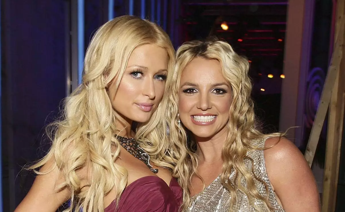 Paris Hilton parolis pri la skandalo ĉirkaŭ la kuratoreco de Britney Spears: "Mi komprenas, kion ŝi estas kiel"
