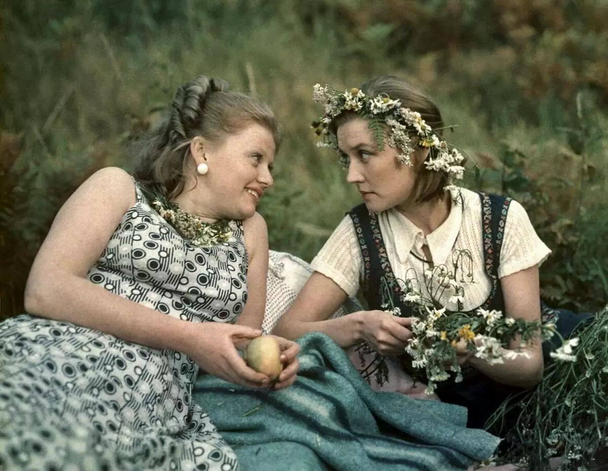 Sovyetik Epòk sukse: 20 fim ki te vin pi lajan kach ki nan bwat Sovyetik