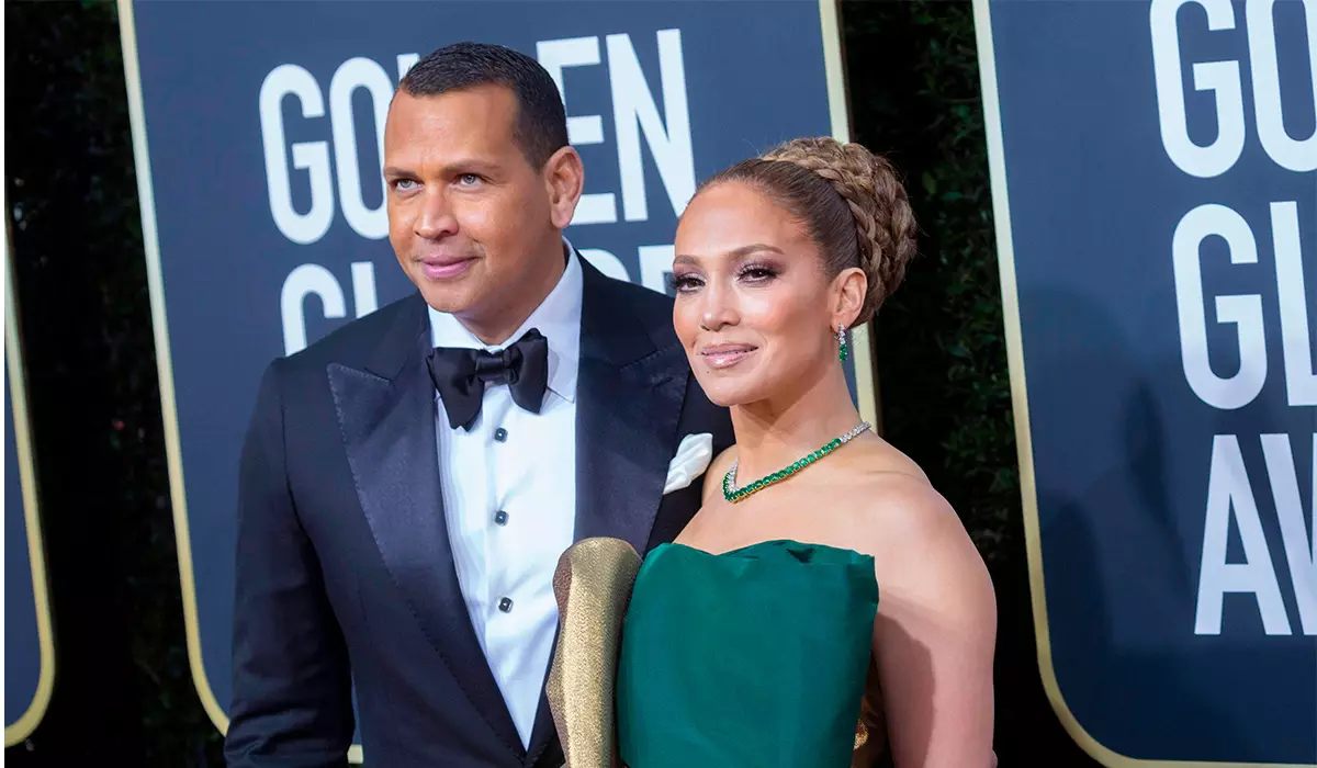 "Hurry to no place": Jennifer Lopez postponed the wedding with Alex Rodriguez for the second time