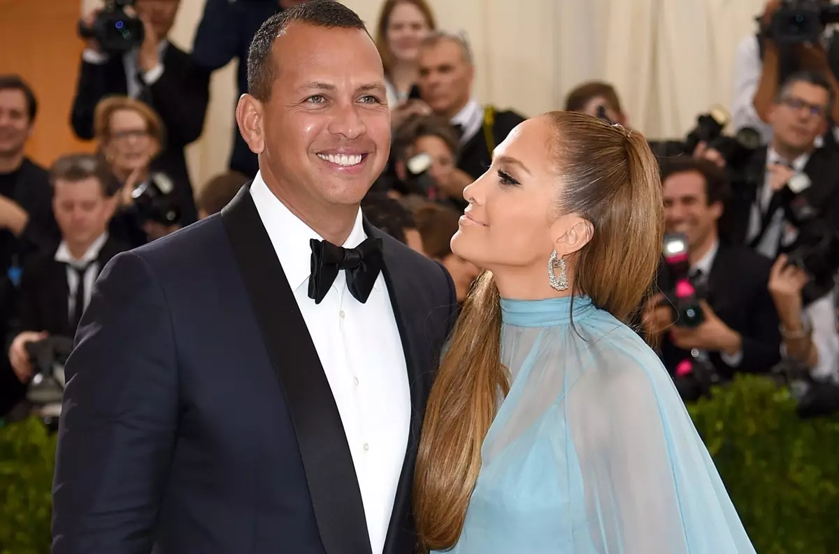 Jennifer Lopez memberitahu mengapa tidak tergesa-gesa untuk berkahwin dengan Alex Rodriguez